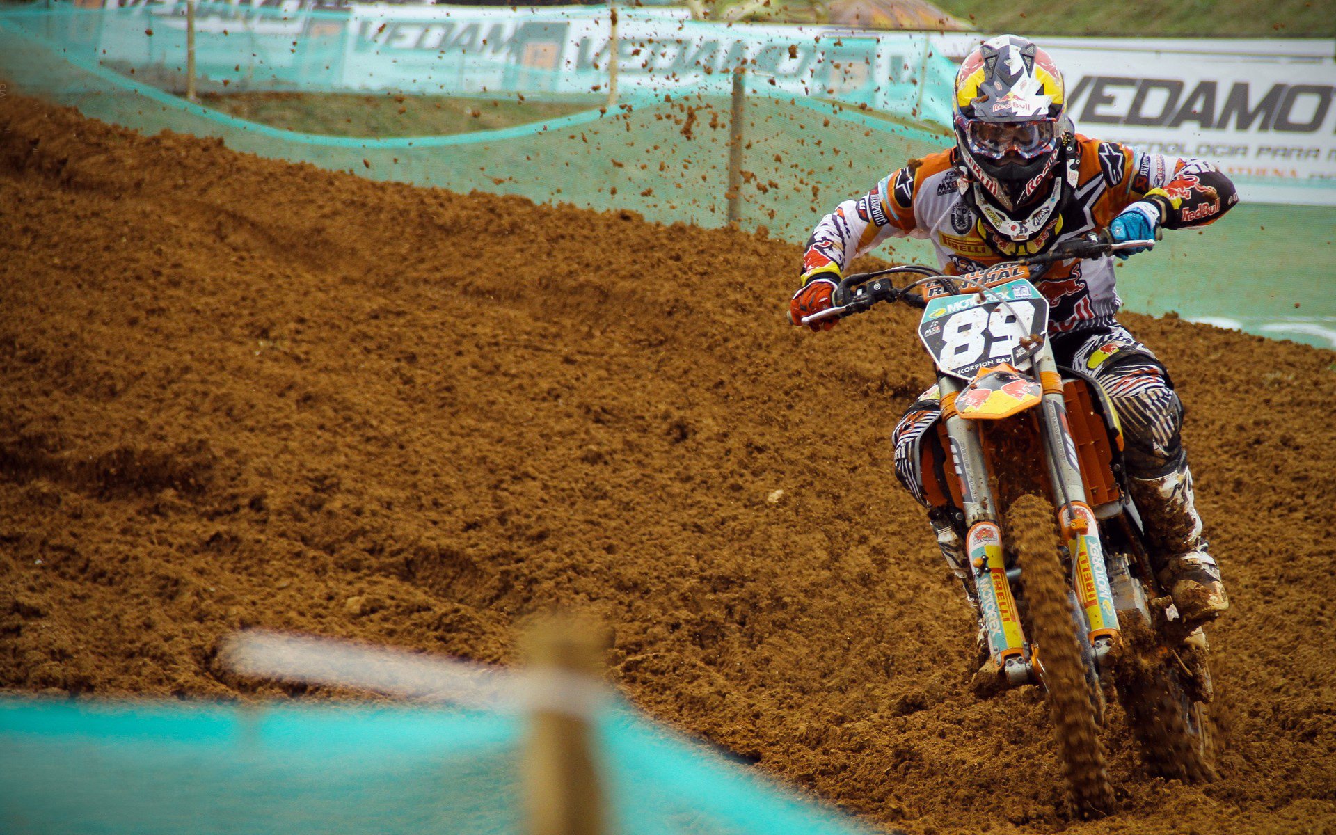 当伊朗伊布碾碎英格兰,我们才发现,足球需要更多冒牌货