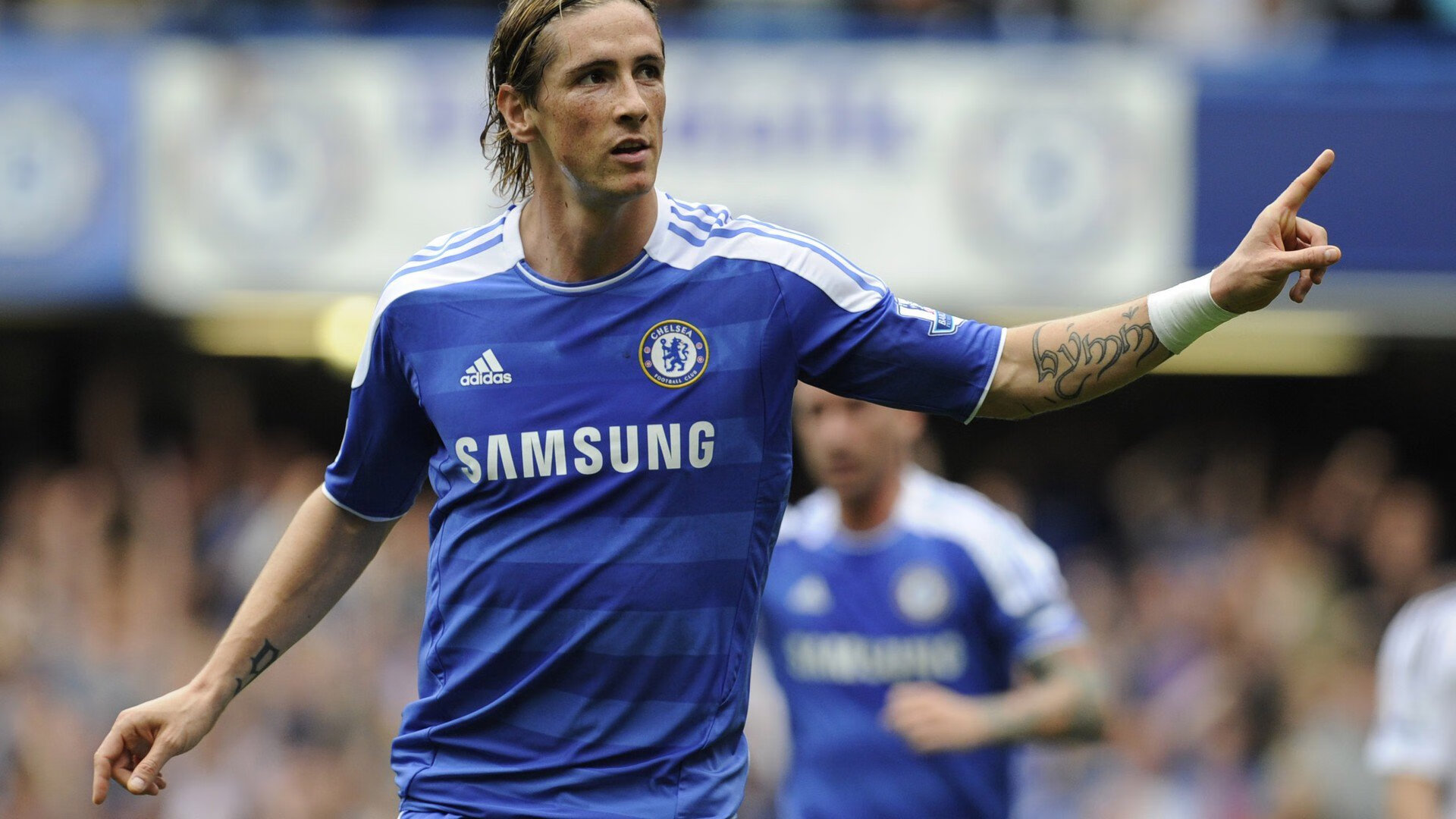 秘鲁沙漠暴雨浇灭东道主，格列兹曼用大师课为世界杯正名